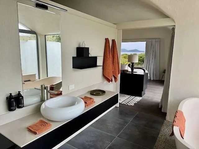 Ferienhaus Iconic & Curvaceous Beach House Waikanae Neuseeland